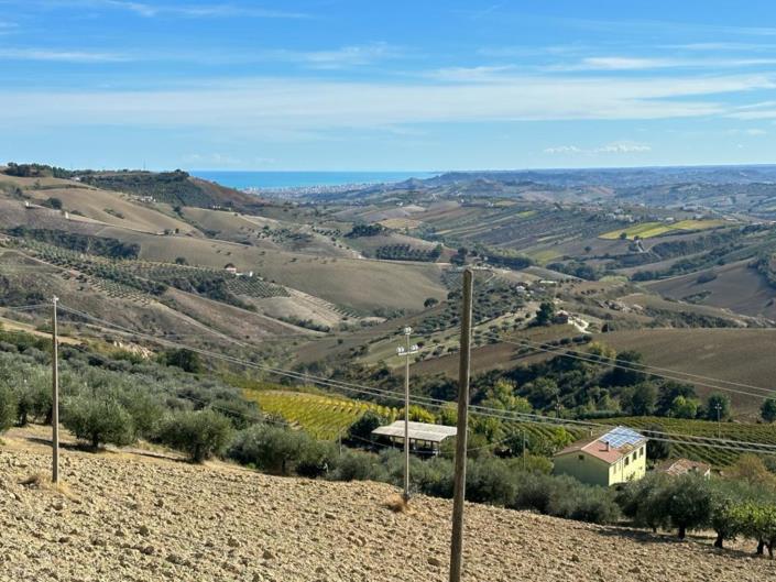 Image No.27-4 Bed Property for sale