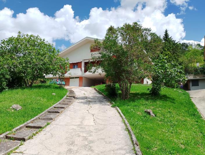 Image No.3-4 Bed Property for sale