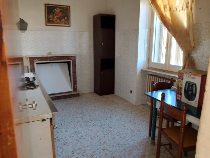 Image No.4-4 Bed Townhouse for sale