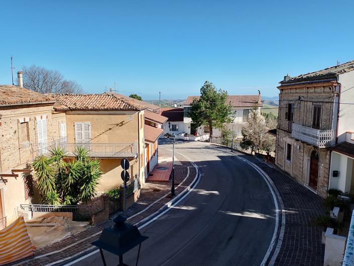 Image No.13-4 Bed Townhouse for sale