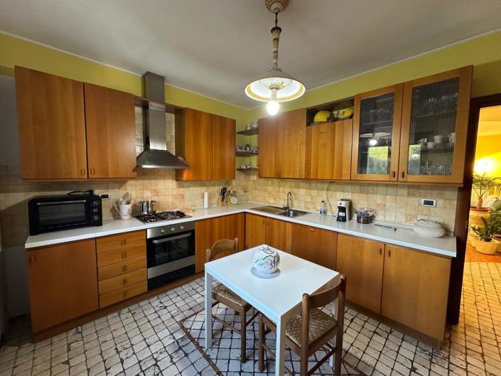 Image No.15-3 Bed Apartment for sale