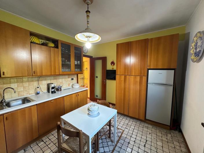 Image No.16-3 Bed Apartment for sale