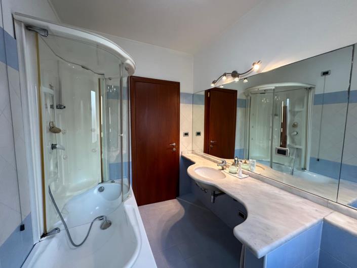 Image No.28-3 Bed Apartment for sale