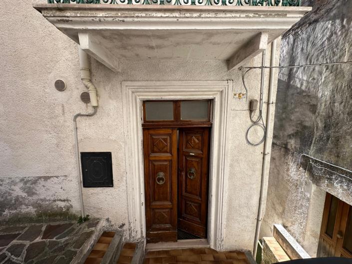 Image No.4-Propriété de 1 chambre à vendre à Farindola