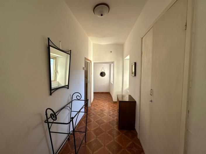 Image No.10-Propriété de 1 chambre à vendre à Farindola