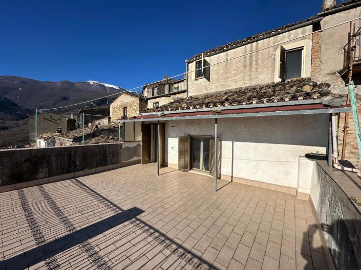 Image No.20-Propriété de 1 chambre à vendre à Farindola