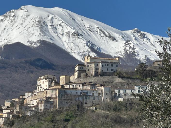 Image No.25-Propriété de 1 chambre à vendre à Farindola
