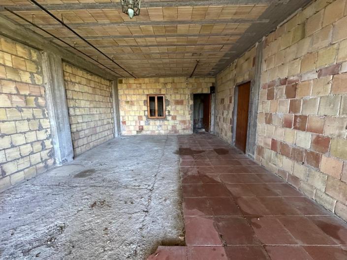 Image No.22-2 Bed Semi-Detached for sale