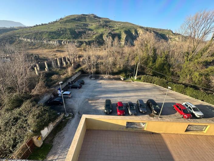 Image No.3-4 Bed Apartment for sale