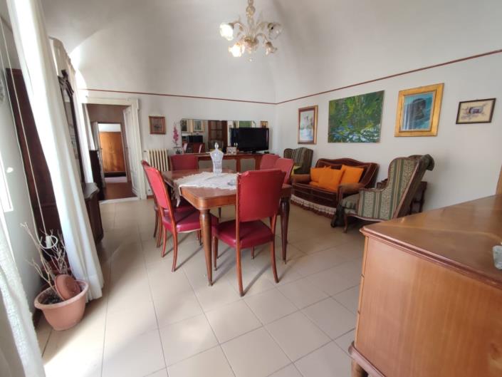 Image No.10-3 Bed Apartment for sale