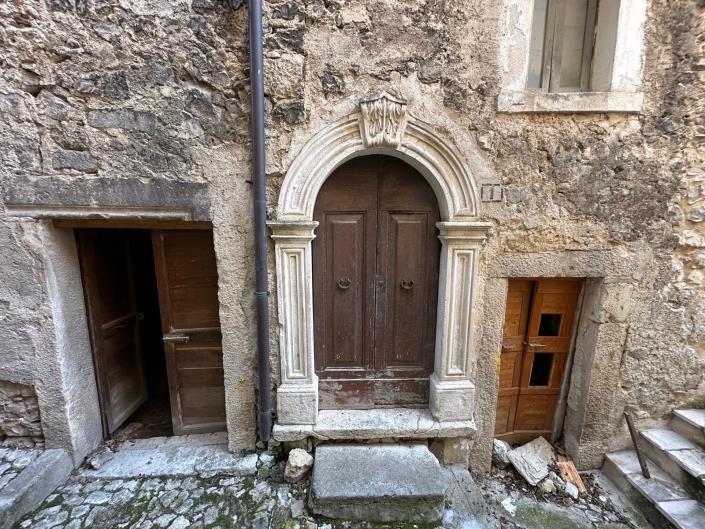 Image No.4-Propriété de 5 chambres à vendre à Caramanico Terme