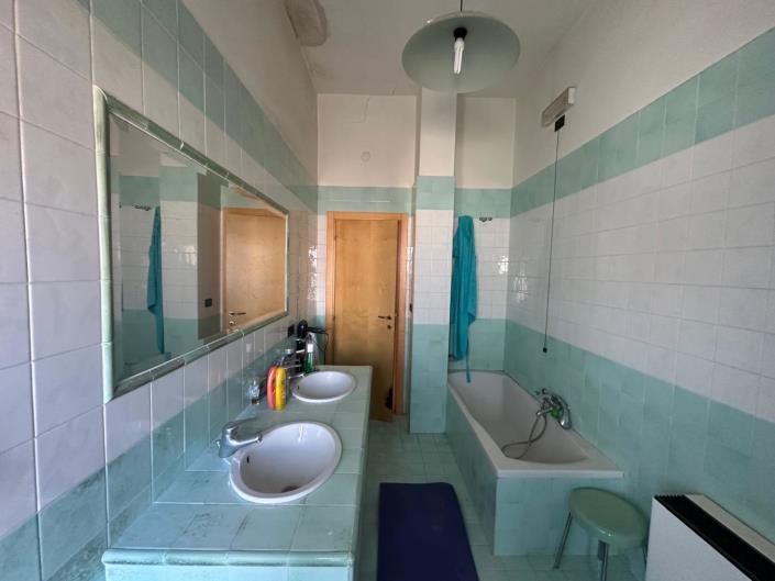 Image No.14-2 Bed Apartment for sale