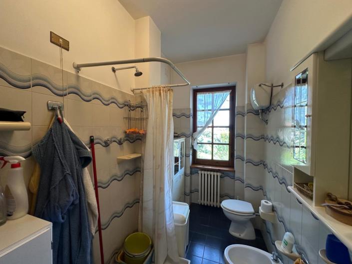 Image No.36-Propriété de 4 chambres à vendre à Alanno