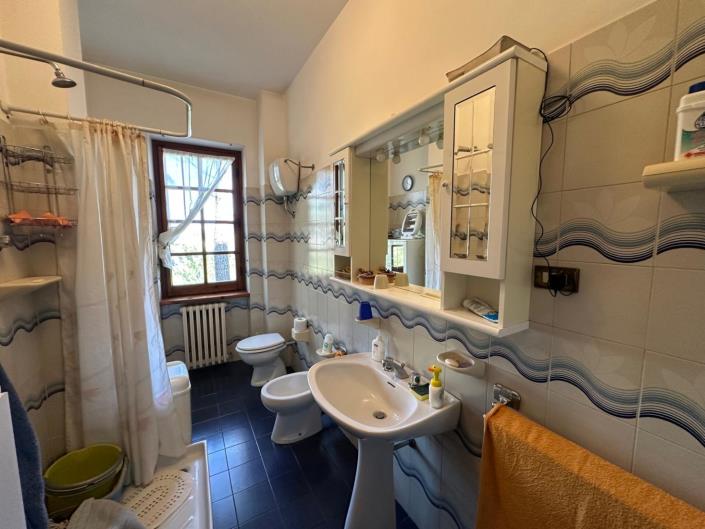 Image No.35-Propriété de 4 chambres à vendre à Alanno