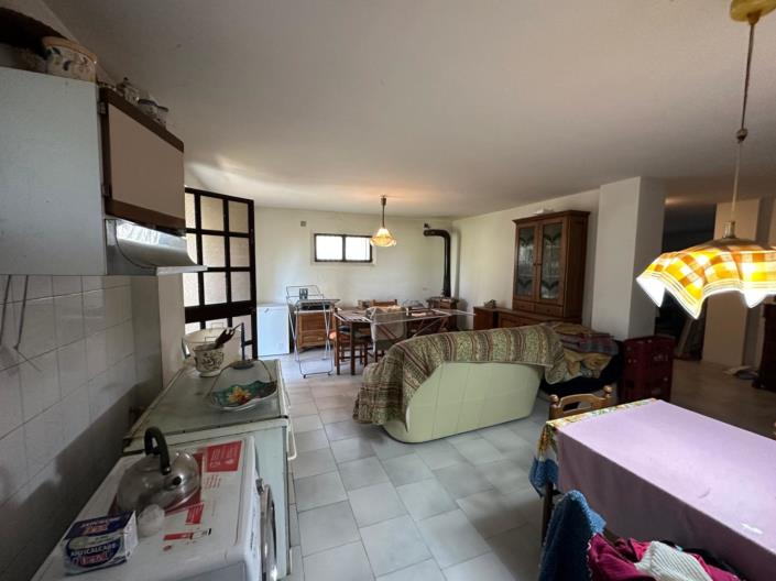 Image No.39-Propriété de 4 chambres à vendre à Alanno