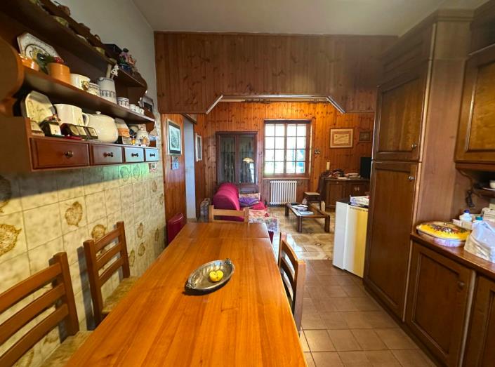 Image No.20-Propriété de 4 chambres à vendre à Alanno