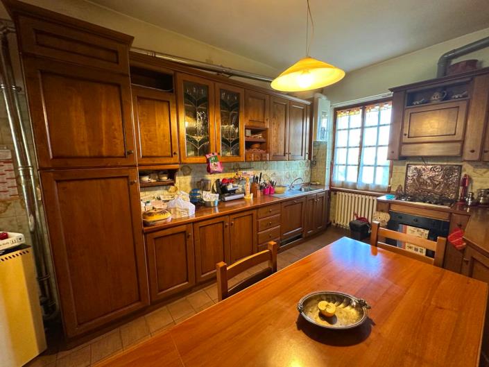 Image No.22-Propriété de 4 chambres à vendre à Alanno