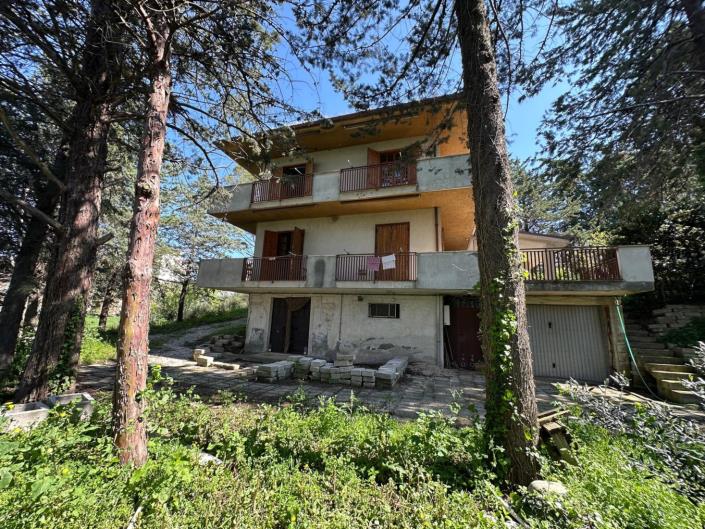 Image No.7-Propriété de 4 chambres à vendre à Alanno