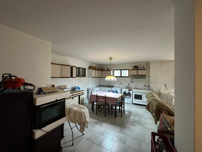 Image No.38-Propriété de 4 chambres à vendre à Alanno