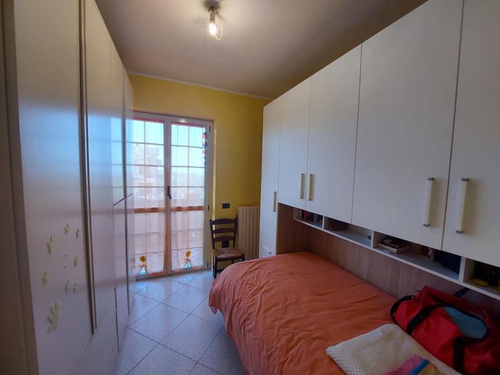 Image No.16-3 Bed Property for sale