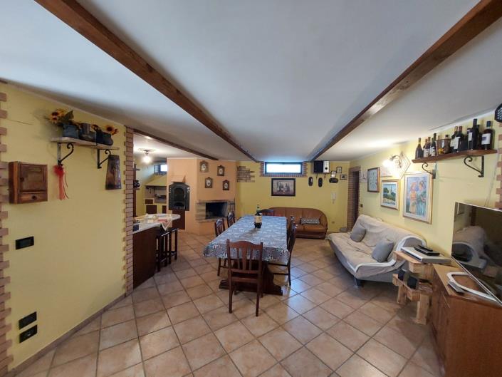 Image No.19-3 Bed Property for sale