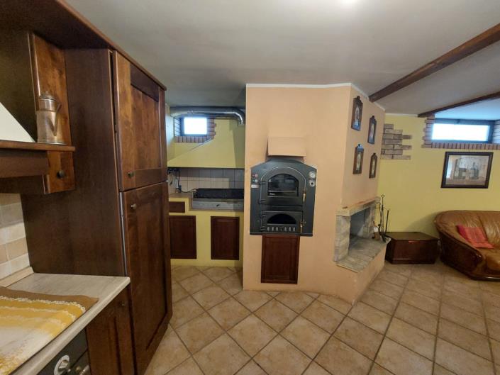 Image No.22-3 Bed Property for sale