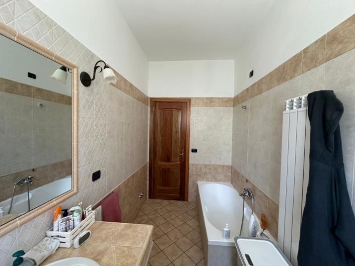 Image No.19-3 Bed Apartment for sale