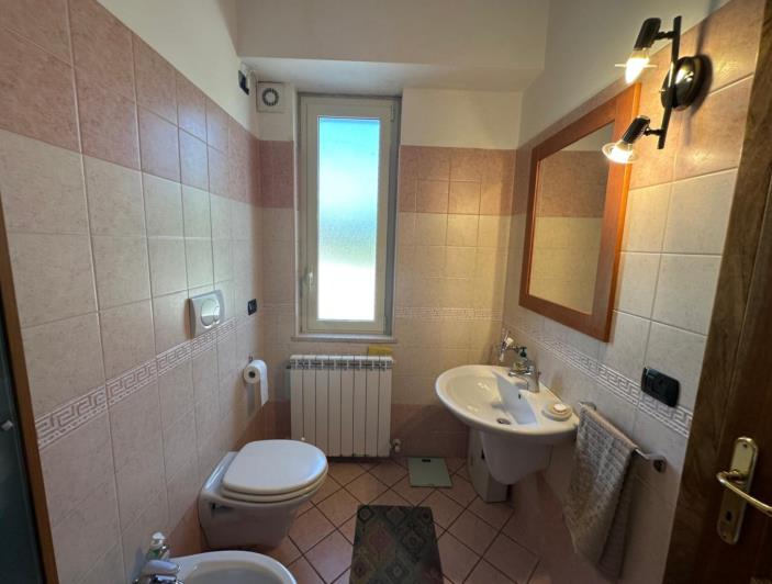 Image No.20-3 Bed Apartment for sale