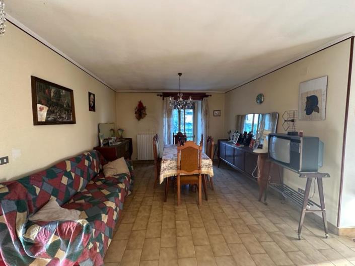 Image No.9-3 Bed Property for sale