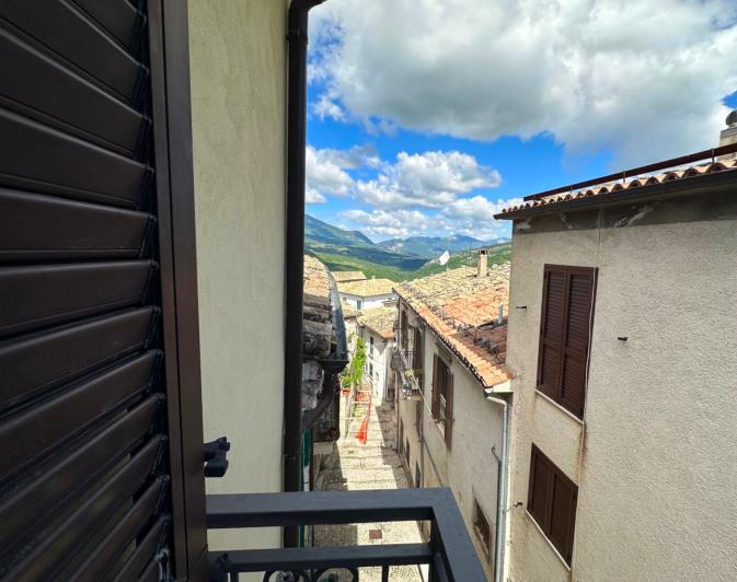 Image No.6-3 Bed Apartment for sale