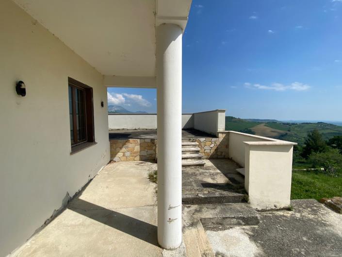 Image No.6-3 Bed House for sale