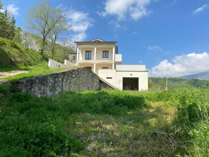 Image No.2-3 Bed House for sale