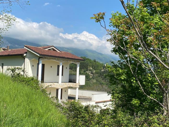 Image No.5-3 Bed House for sale