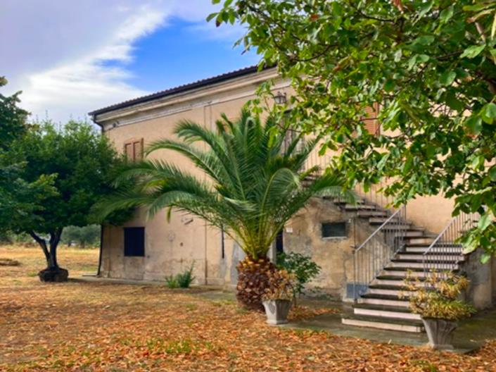 Image No.2-Maison / Villa de 6 chambres à vendre à Civitaguana