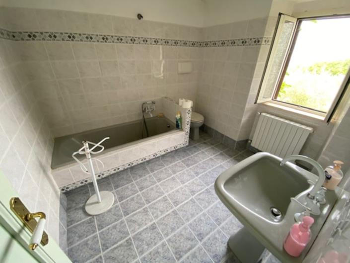 Image No.18-Maison / Villa de 6 chambres à vendre à Civitaguana