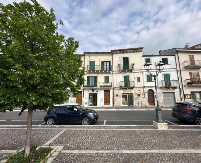 Image No.2-Propriété de 4 chambres à vendre à Lettomanoppello