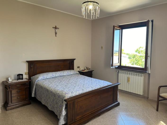 Image No.19-2 Bed Apartment for sale