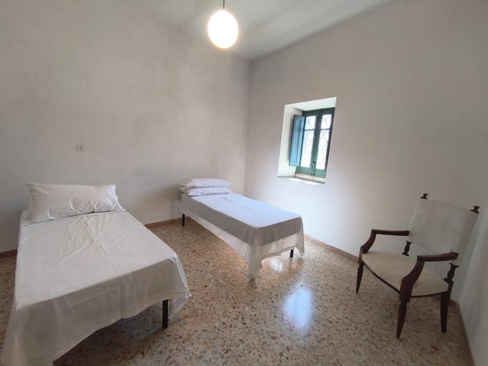 Image No.33-4 Bed Property for sale