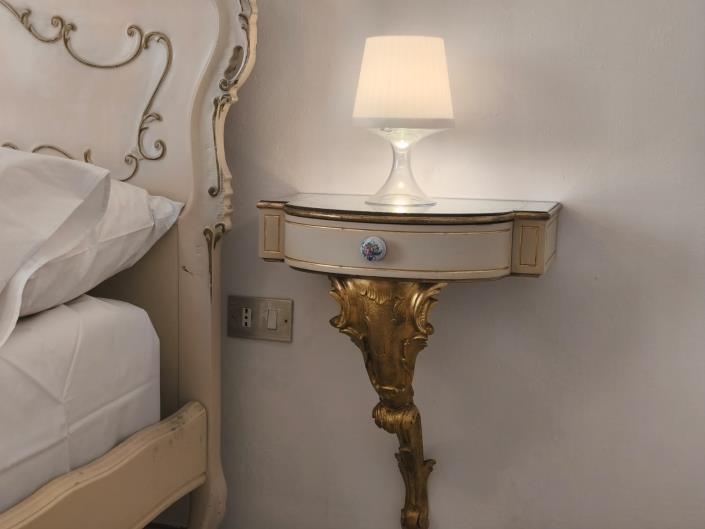 Image No.30-4 Bed Property for sale