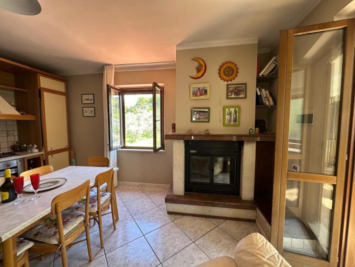 Image No.15-Propriété de 3 chambres à vendre à San Valentino in A.C.