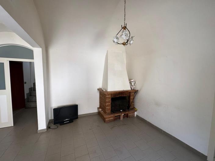 Image No.8-3 Bed Property for sale