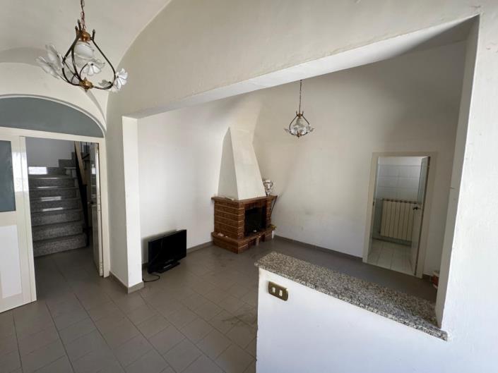 Image No.9-3 Bed Property for sale