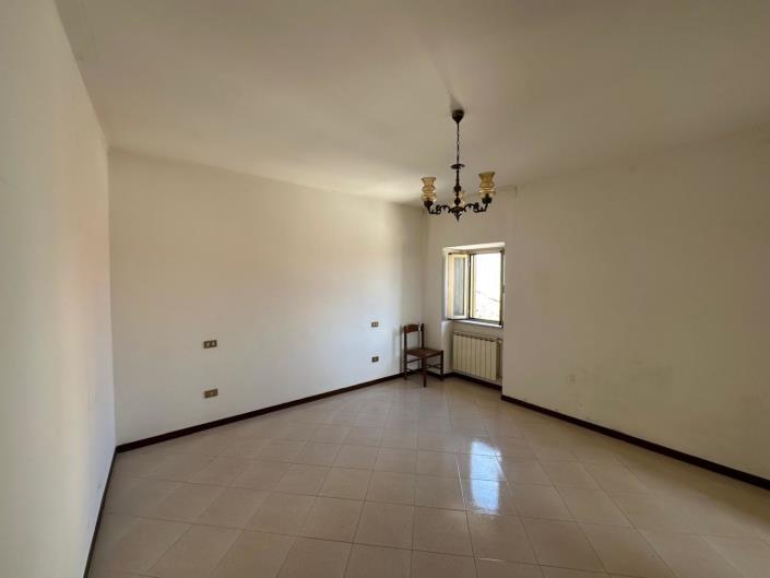 Image No.23-3 Bed Property for sale