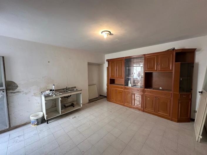 Image No.31-3 Bed Property for sale