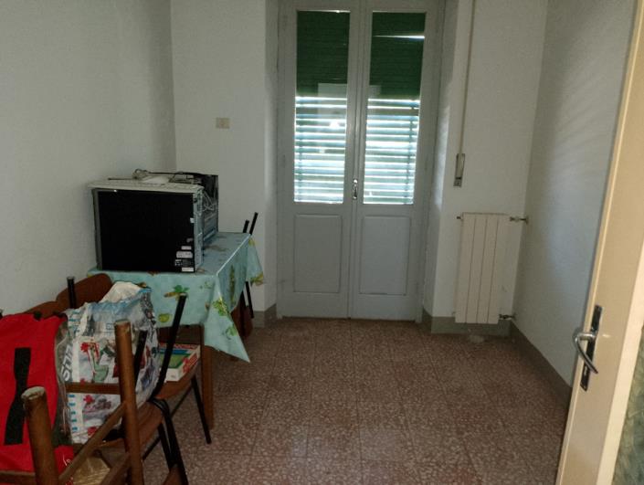 Image No.20-5 Bed Property for sale