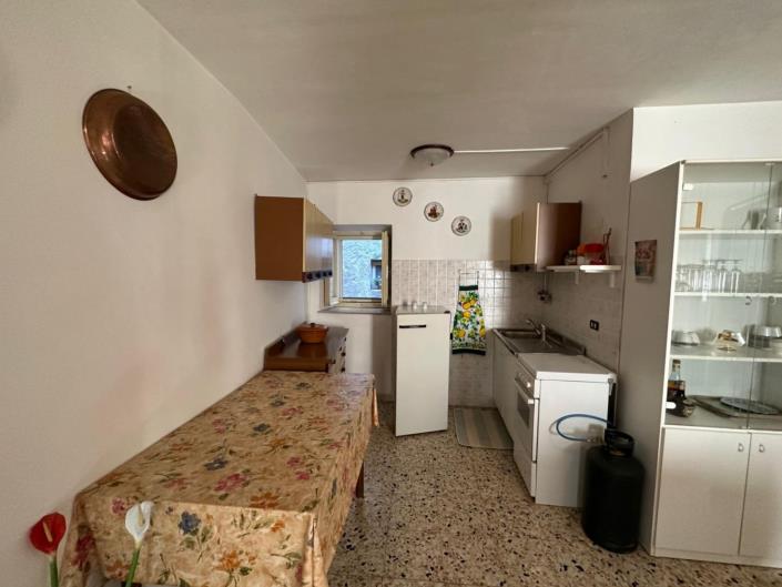 Image No.6-2 Bed Property for sale