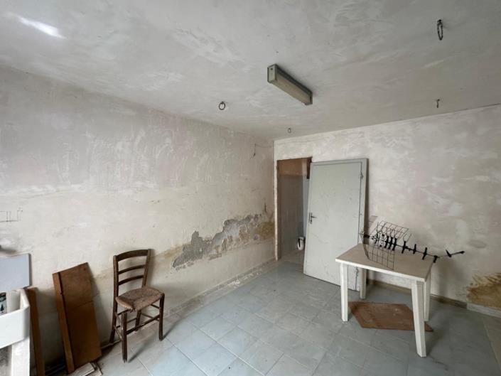 Image No.19-2 Bed Property for sale