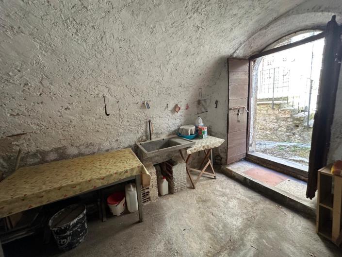 Image No.22-2 Bed Property for sale