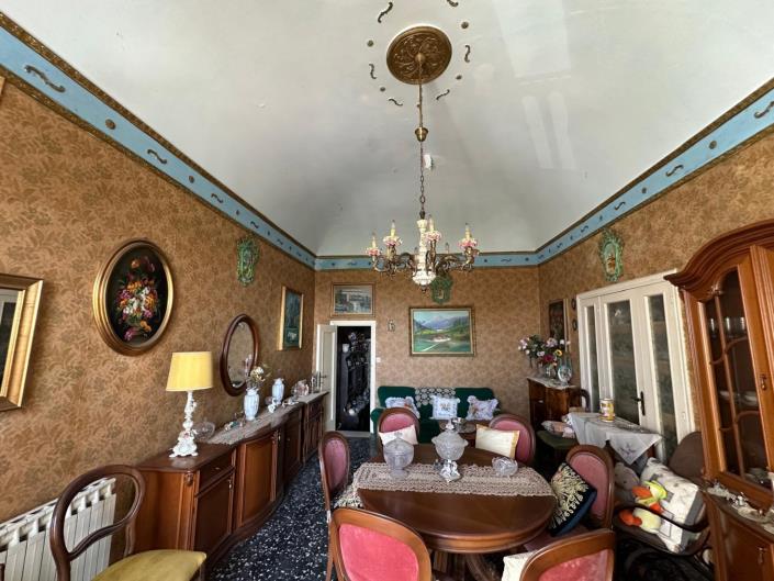 Image No.20-3 Bed Property for sale