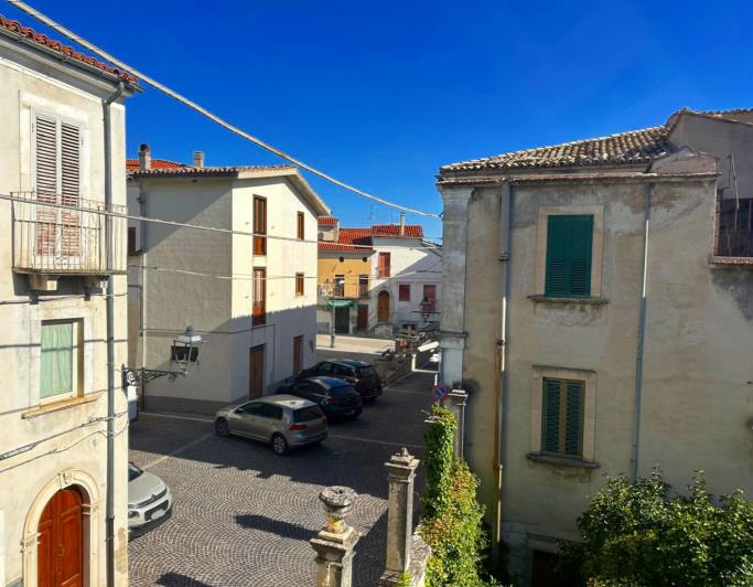 Image No.25-2 Bed Apartment for sale